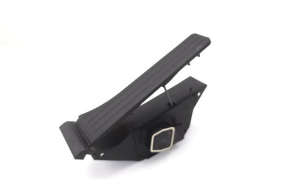 Recambio de potenciometro pedal gas para smart fortwo coupe 1.0 fortwo coupe (62kw) referencia OEM IAM A4513000604 230207I 