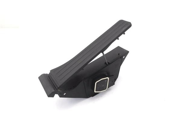 Recambio de potenciometro pedal gas para smart fortwo coupe 1.0 fortwo coupe (62kw) referencia OEM IAM A4513000604 230207I 