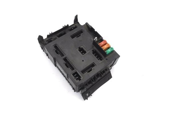Recambio de caja fusibles/rele para smart fortwo coupe 1.0 fortwo coupe (62kw) referencia OEM IAM A4515450401 5WK45148AD 