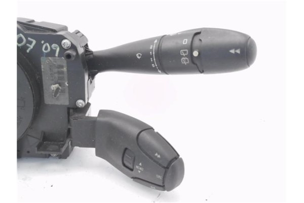 Recambio de mando intermitencia para peugeot 207 1.6 confort referencia OEM IAM 96630732XT  