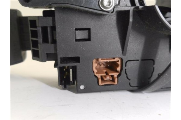 Recambio de mando intermitencia para peugeot 207 1.6 confort referencia OEM IAM 96630732XT  