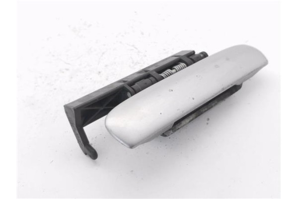 Recambio de maneta exterior delantero derecha para citroen xsara berlina 1.6i sx referencia OEM IAM 96334564 96334568 