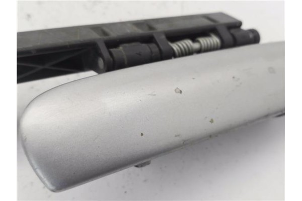 Recambio de maneta exterior delantero derecha para citroen xsara berlina 1.6i sx referencia OEM IAM 96334564 96334568 