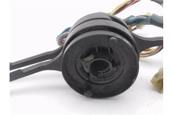 Recambio de mando intermitencia para seat 124 1.6 referencia OEM IAM 3700379577  