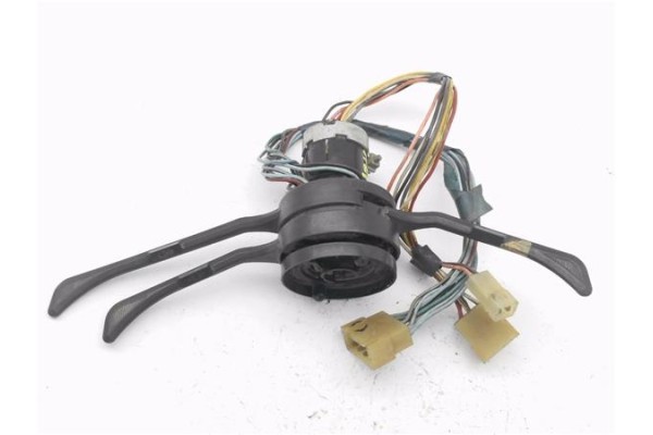 Recambio de mando intermitencia para seat 124 1.6 referencia OEM IAM 3700379577  