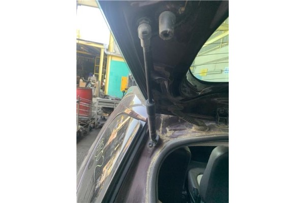 Recambio de amortiguador porton para toyota iq (nuj1/ngj1/kgj1) 1.0 básico referencia OEM IAM 689500W560 689600W550 