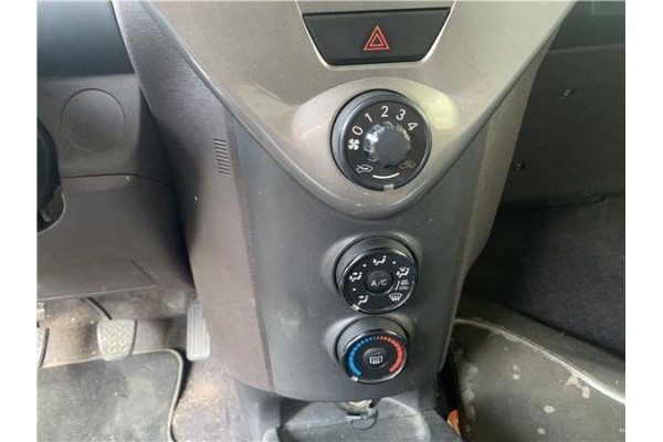 Recambio de mandos calefaccion / a.a. para toyota iq (nuj1/ngj1/kgj1) 1.0 básico referencia OEM IAM 5590174030C0  