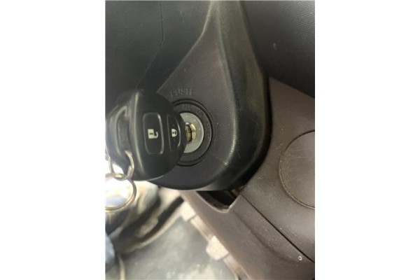 Recambio de clausor para toyota iq (nuj1/ngj1/kgj1) 1.0 básico referencia OEM IAM 6905774020  