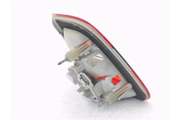 Recambio de piloto porton trasero derecho para mercedes-benz clase b (bm 245) 2.0 180 cdi (245.207) referencia OEM IAM A16982016