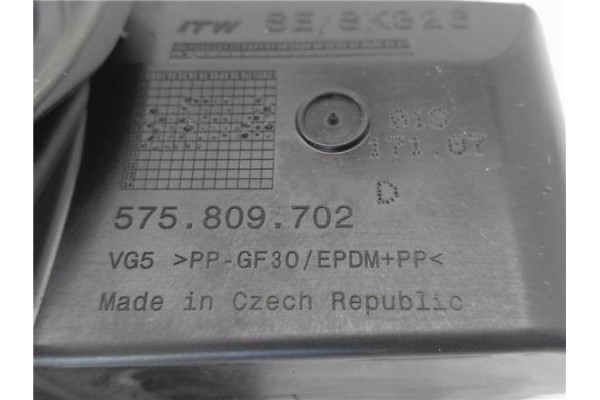 Recambio de tapa exterior combustible para seat ateca (khp) 1.5 style referencia OEM IAM 575809702D  