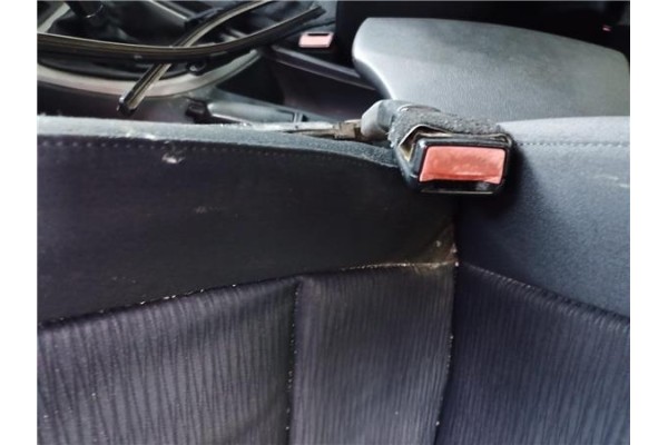 Recambio de anclaje cinturon delantero izquierdo para bmw serie 1 berlina (e81/e87) 2.0 118d referencia OEM IAM   