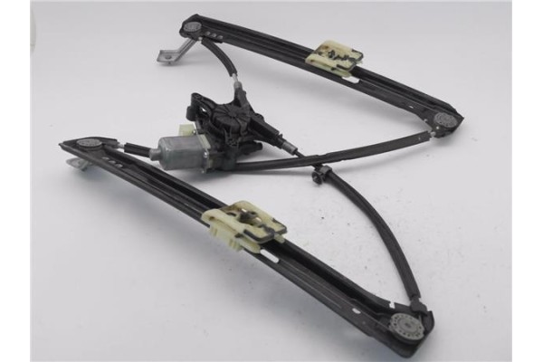Recambio de mecanismo elevalunas delantero izquierdo para seat ateca (khp) 1.5 style referencia OEM IAM 5Q0959801C  