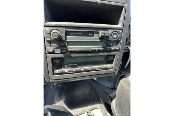 Recambio de autoradio para volkswagen golf iv berlina (1j1) 1.6 16v referencia OEM IAM   
