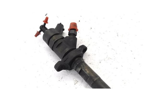 Recambio de inyector para ford fiesta vi 1.6 tdci referencia OEM IAM 0445110239 606680 