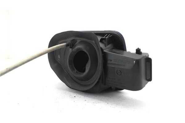 Recambio de tapa exterior combustible para seat ateca (khp) 1.5 style referencia OEM IAM 575809702  