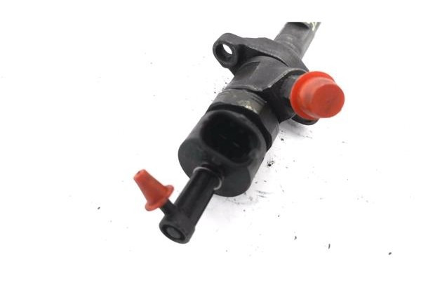 Recambio de inyector para ford fiesta vi 1.6 tdci referencia OEM IAM 0445110239 606680 