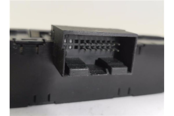 Recambio de interruptor luces emergencia para seat ibiza berlina (6j5) 1.2 copa referencia OEM IAM 6J0927137AG  