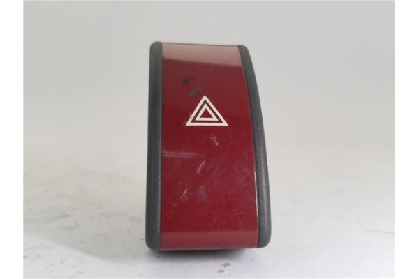 Recambio de interruptor luces emergencia para opel corsa c 1.0 blue line referencia OEM IAM 13539900  