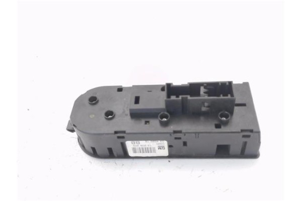 Recambio de mando elevalunas delantero izquierdo para opel astra h berlina 1.6 cosmo referencia OEM IAM 13209203  