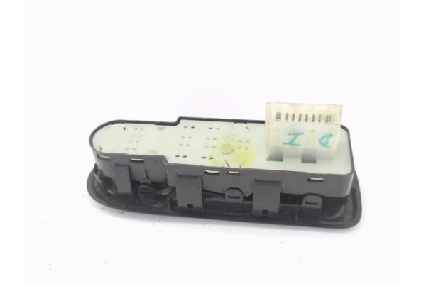 Recambio de mando elevalunas delantero izquierdo para citroen c3 1.0 attraction referencia OEM IAM 980122795XT  