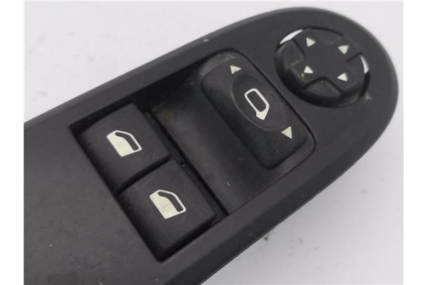 Recambio de mando elevalunas delantero izquierdo para citroen c3 1.0 attraction referencia OEM IAM 980122795XT  
