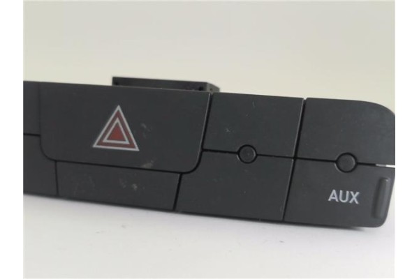 Recambio de interruptor luces emergencia para seat ibiza berlina (6j5) 1.4 fr referencia OEM IAM 6J0927137C  