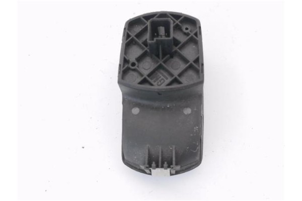 Recambio de mando elevalunas delantero derecho para opel corsa d 1.2 catch me referencia OEM IAM 13189333  