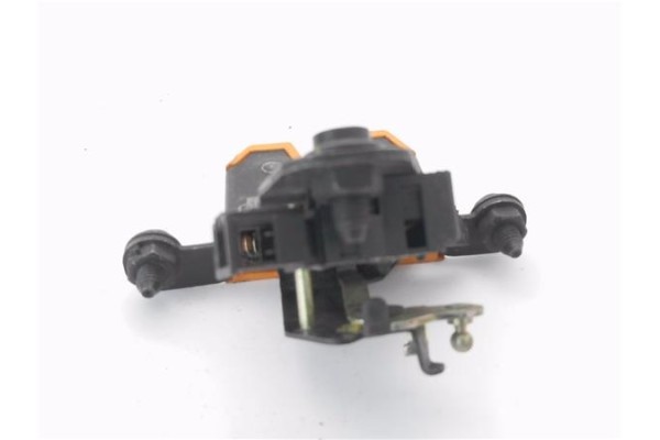 Recambio de cerradura porton para skoda octavia berlina (1u2) 1.6 glx (74kw) referencia OEM IAM 1U6827501C  