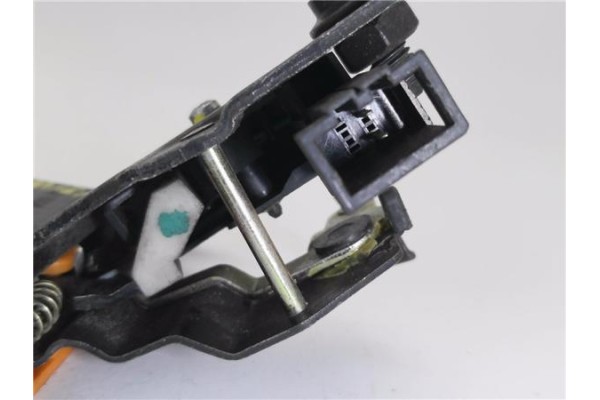 Recambio de cerradura porton para skoda octavia berlina (1u2) 1.6 glx (74kw) referencia OEM IAM 1U6827501C  
