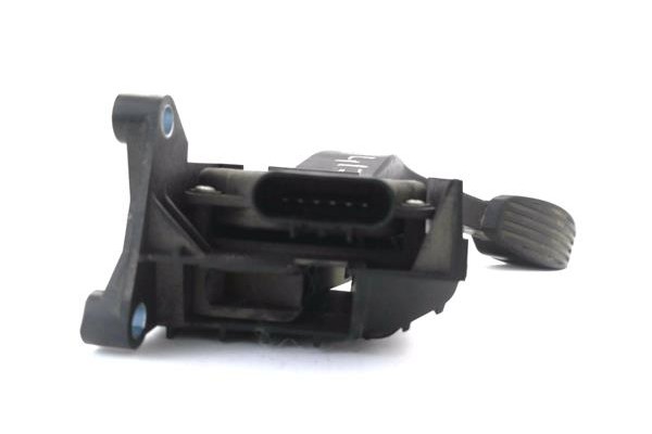 Recambio de potenciometro pedal gas para fiat ii panda (169) 1.2 referencia OEM IAM 13411C  