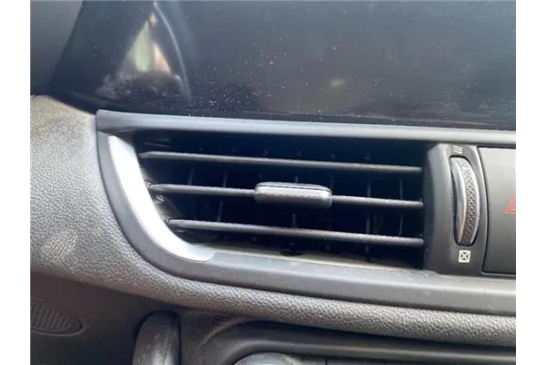 Recambio de tobera superior central ventilacion salpicadero para alfa romeo giulia (952) 2.2 super referencia OEM IAM 156138237 