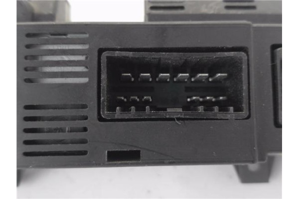 Recambio de interruptor luces emergencia para fiat ducato furgón (244) 2.0 jtd referencia OEM IAM 7353061020  