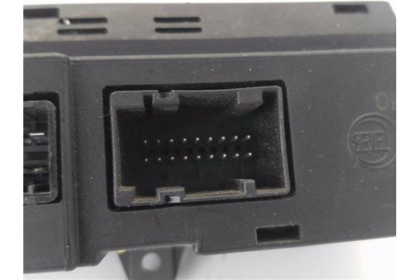 Recambio de interruptor luces emergencia para fiat ducato furgón (244) 2.0 jtd referencia OEM IAM 7353061020  