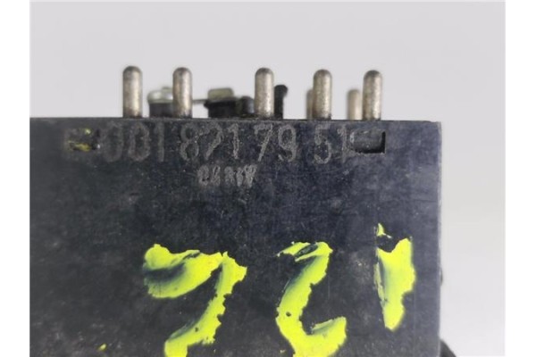 Recambio de interruptor luces emergencia para mercedes-benz clase s (bm 126) berl./coupe 2.6 se 260 referencia OEM IAM 001821795