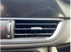 Recambio de tobera superior central ventilacion salpicadero para alfa romeo giulia (952) 2.2 super referencia OEM IAM 156138237 