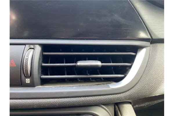 Recambio de tobera superior central ventilacion salpicadero para alfa romeo giulia (952) 2.2 super referencia OEM IAM 156138237 