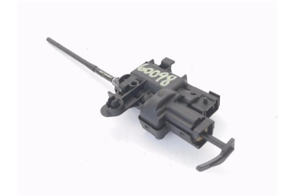 Recambio de motor apertura deposito combustible para renault grand scénic iii (jz0/1_) 1.5 dci referencia OEM IAM 8200312800D  
