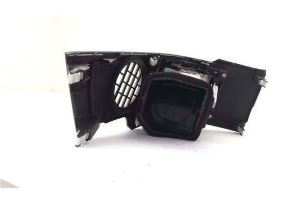 Recambio de rejilla entrada de aire para honda cr-v iii 2.0 i referencia OEM IAM 77630SWA  