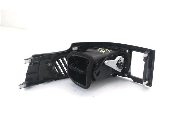 Recambio de rejilla entrada de aire para honda cr-v iii 2.0 i referencia OEM IAM 77620SWA  