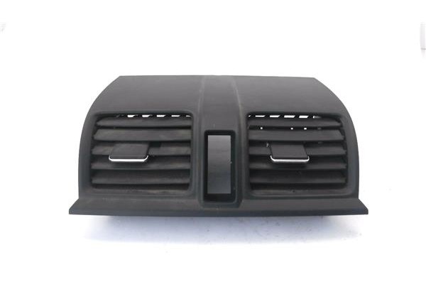 Recambio de rejilla entrada de aire para honda cr-v iii 2.0 i referencia OEM IAM 77610SWAAO  
