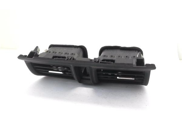 Recambio de rejilla entrada de aire para honda cr-v iii 2.0 i referencia OEM IAM 77610SWAAO  