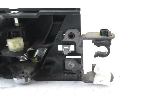 Recambio de manilla int. puerta delantero izquierda para honda cr-v iii 2.0 i referencia OEM IAM 43711XXX  