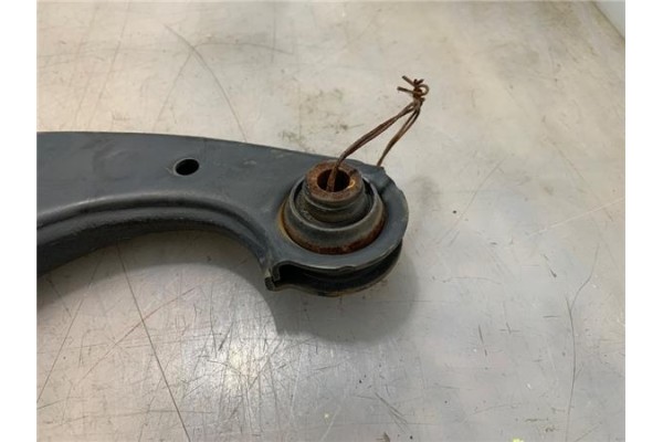 Recambio de brazo superior trasero derecho para toyota c-hr (x10) 2.0 hibrido referencia OEM IAM 48770F4010 ADBP860165 48790F401