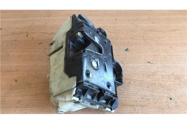 Recambio de cierre electromagnetico delantero derecho para volkswagen polo iii (6n1) 1.4 básico referencia OEM IAM 462154  