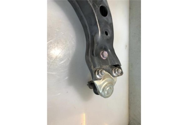 Recambio de brazo inferior delantero izquierdo para toyota c-hr (x10) 2.0 hibrido referencia OEM IAM 48780F4010 ADBP860158 48760