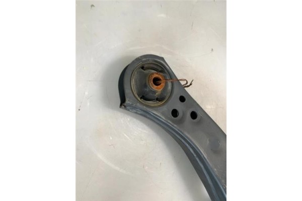 Recambio de brazo inferior delantero izquierdo para toyota c-hr (x10) 2.0 hibrido referencia OEM IAM 48780F4010 ADBP860158 48760