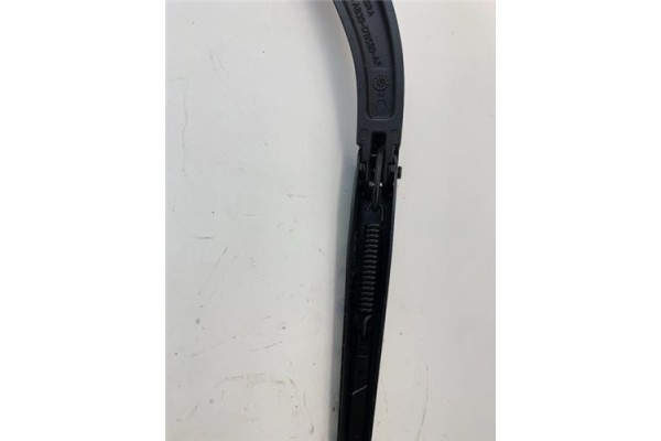 Recambio de brazo limpiaparabrisas delantero derecho para ford ranger (tke) 2.2 doble cabina 4x4 xlt referencia OEM IAM F00S2L20