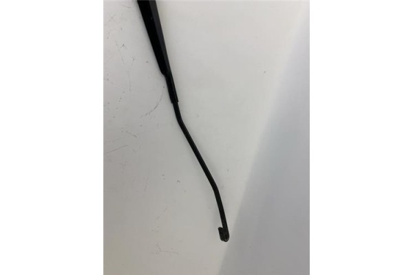 Recambio de brazo limpiaparabrisas delantero derecho para ford ranger (tke) 2.2 doble cabina 4x4 xlt referencia OEM IAM F00S2L20