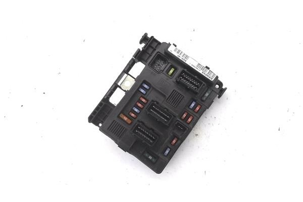 Recambio de caja fusibles/rele para citroen xsara picasso 1.6 hdi referencia OEM IAM 965061848000 U118470003 