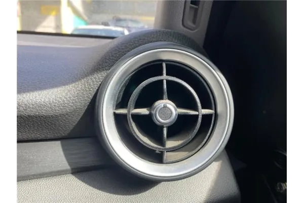 Recambio de tobera superior derecha ventilacion salpicadero para alfa romeo giulia (952) 2.2 super referencia OEM IAM 156110176 